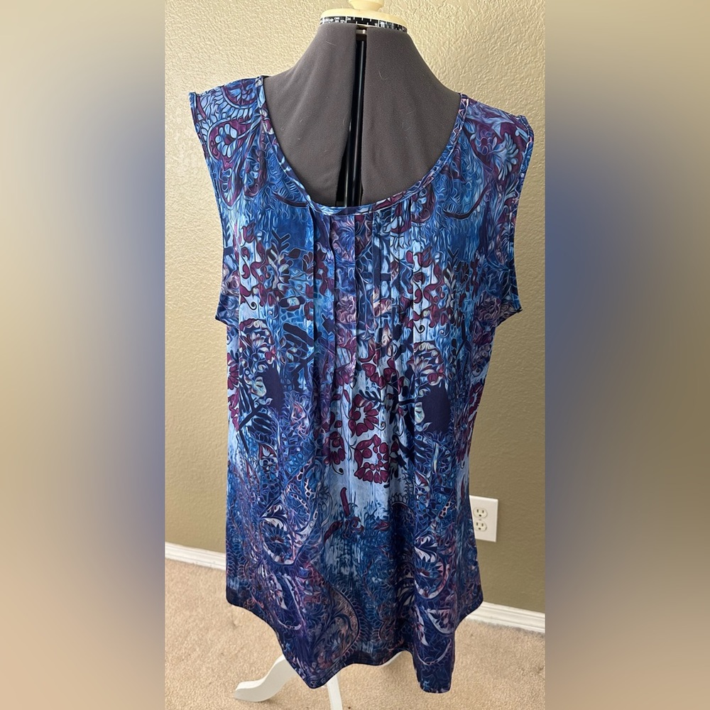 Lily  Blue and navy floral pleated